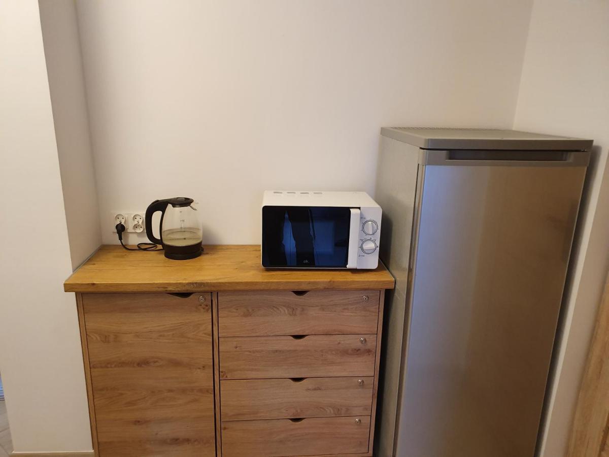 Hostel Mleczna - Metro Zacisze Варшава Экстерьер фото
