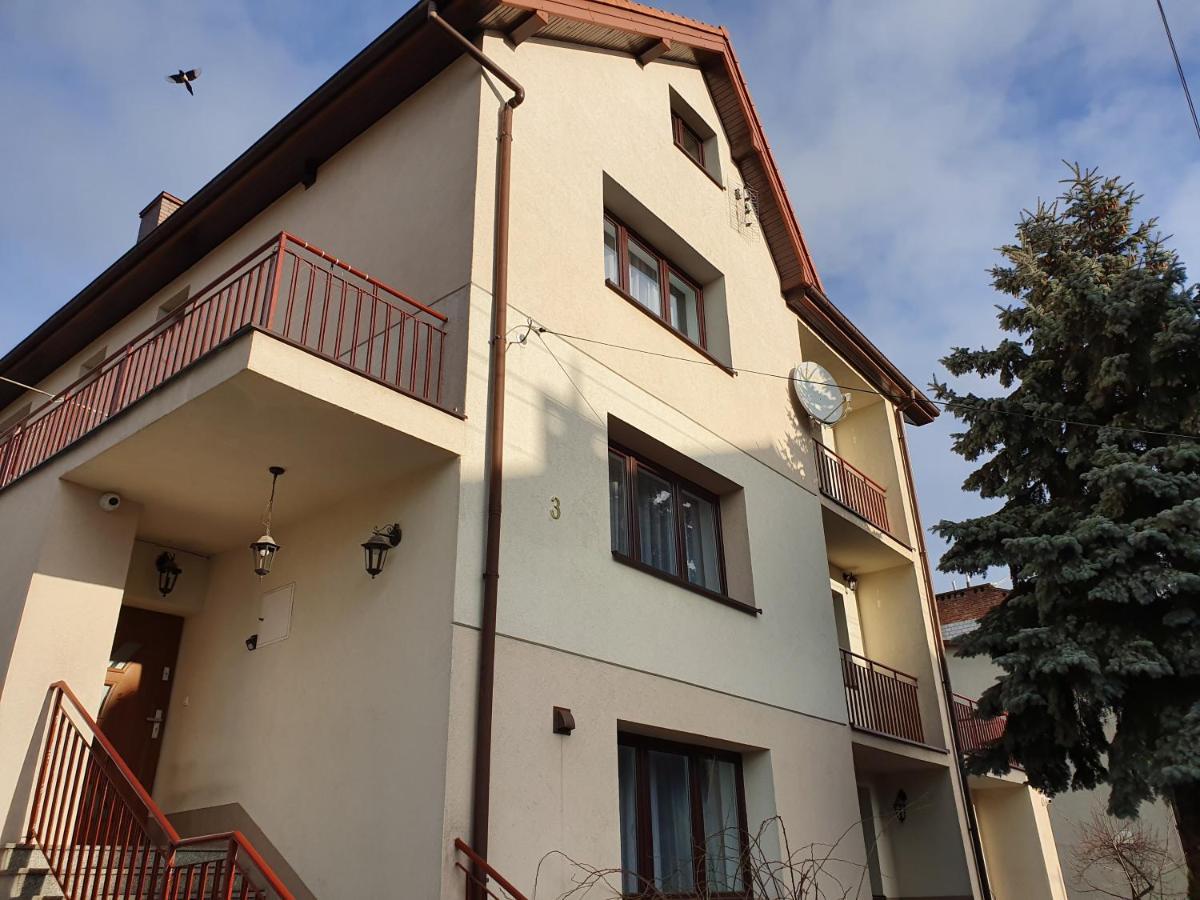 Hostel Mleczna - Metro Zacisze Варшава Экстерьер фото