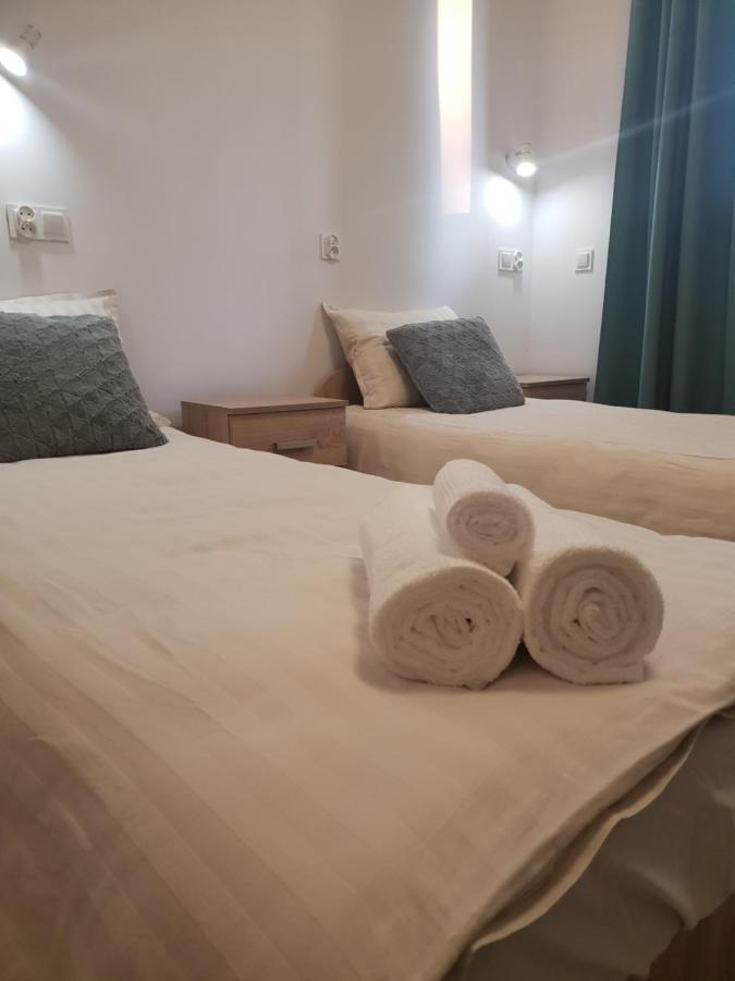 Hostel Mleczna - Metro Zacisze Варшава Экстерьер фото